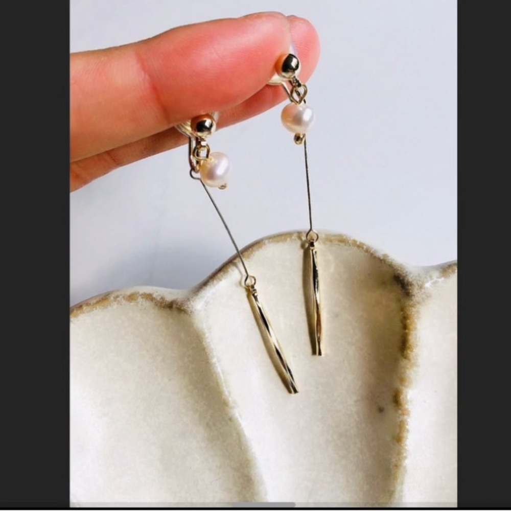 Clip on earrings Natural Freshwater Pearl 14k Gold Plated